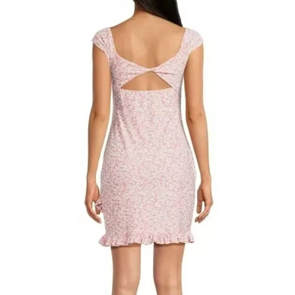 NWT No Boundaries Juniors Bodycon Ruffle Hem Dress, Dusty Rose, size XL (15-17) - Picture 2 of 9
